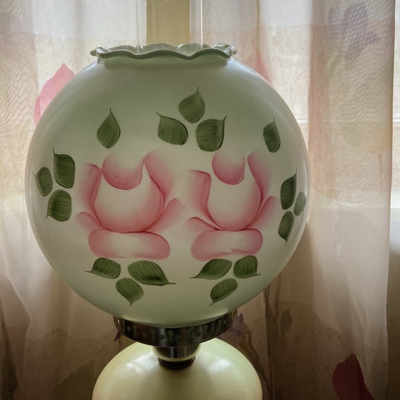 Antique Victorian hand painted gone with the wind globe lamp working - Picture 2 of 12
